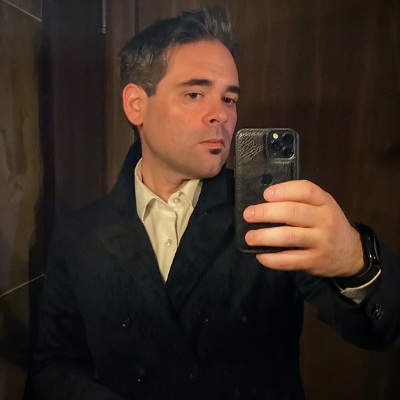 Meet your Posher, Derek - Picture 4 of 5